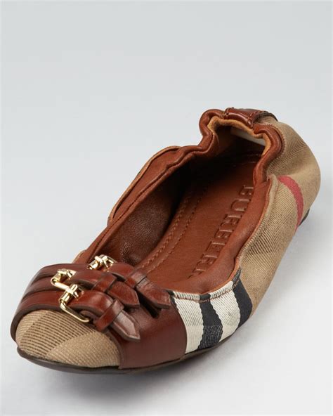 Burberry Flat Shoes for Women 